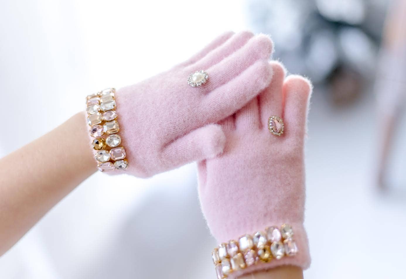 Cozy Chic Gloves: Pink