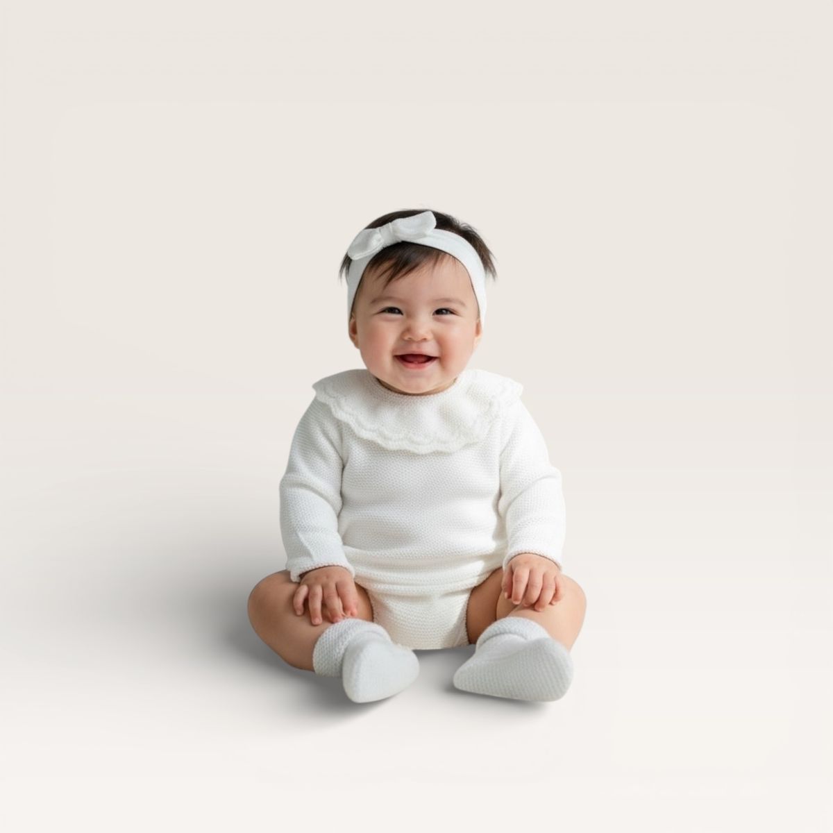 White Scalloped Collar Knit  Bubble