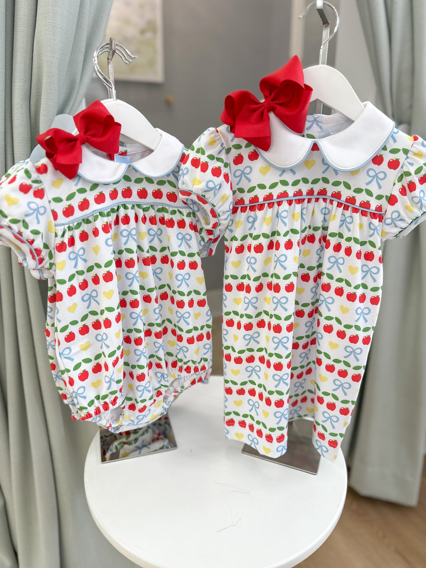 Short Sleeve Evelyn Dress - Apples Days